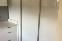 BWD3SL-SuperWhite-Glass-Kitchen-Doors
